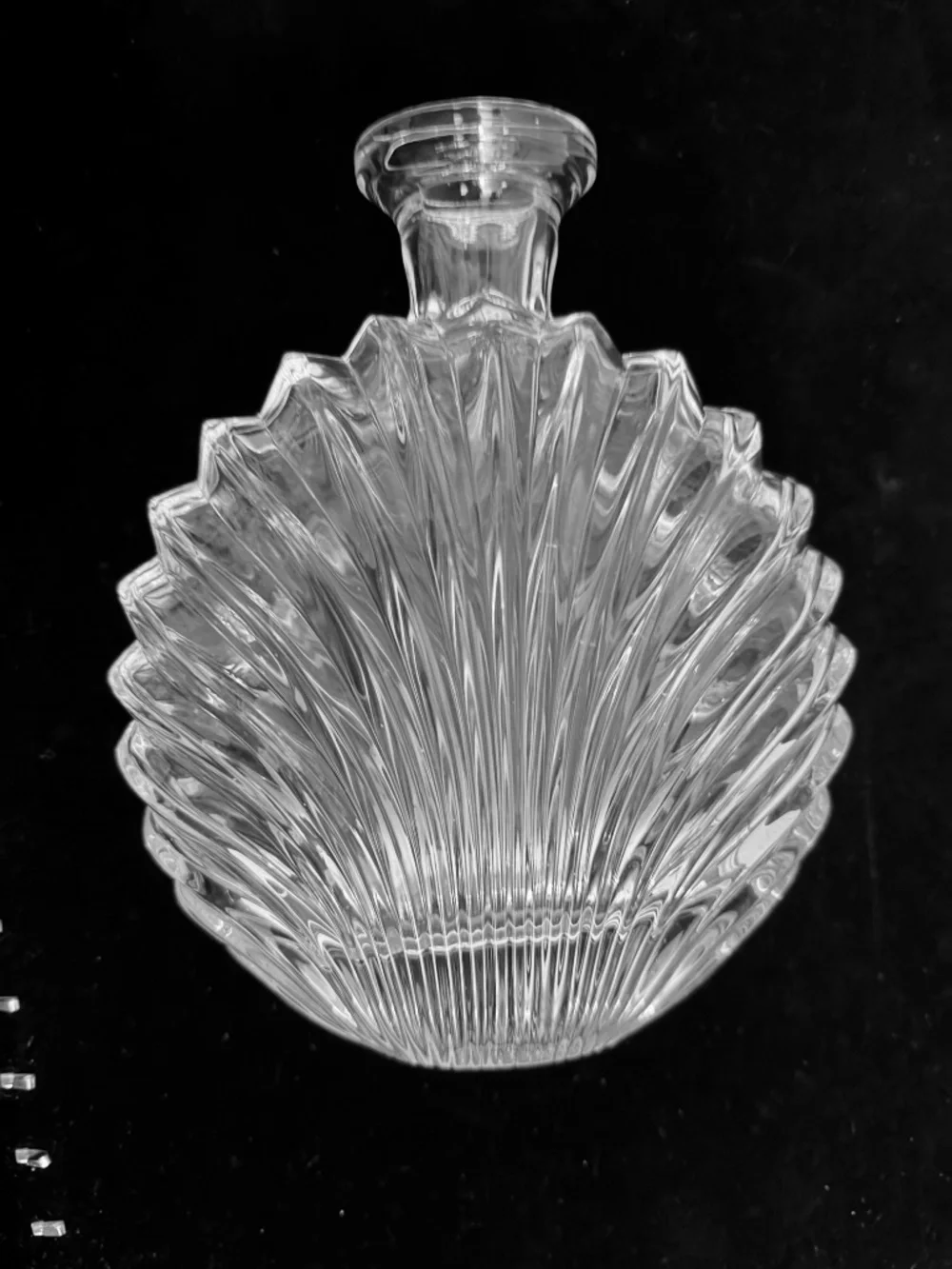 Vintage Villeroy & Bach Platano Crystal shell-shaped decanter w stopper